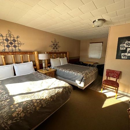 Pinecrest Motel Nipigon Eksteriør bilde