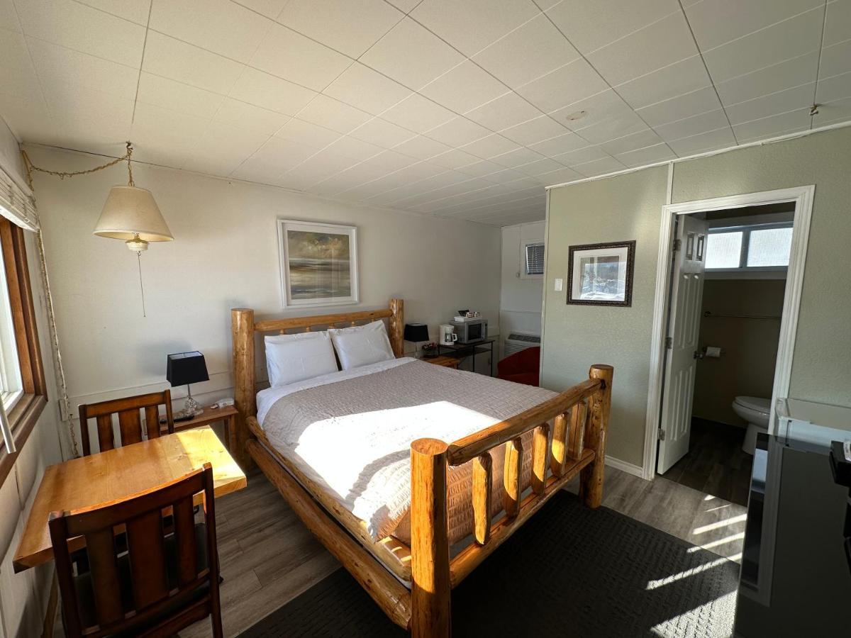 Pinecrest Motel Nipigon Eksteriør bilde